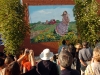Unveiling crowd 